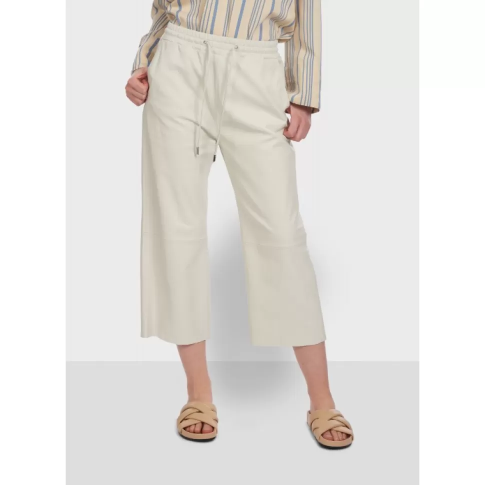 Women OAKWOOD Trousers*Loft White - Genuine Sheep Leather Short Trousers